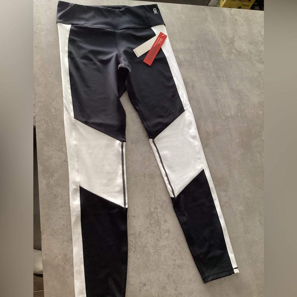 Good American performance leggings